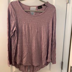 Don’t Mind the Wrinkles-Size Large soft, lightweight purple top
